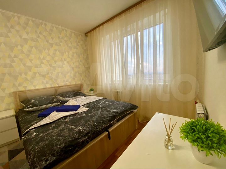 2-к. квартира, 64 м², 12/17 эт.