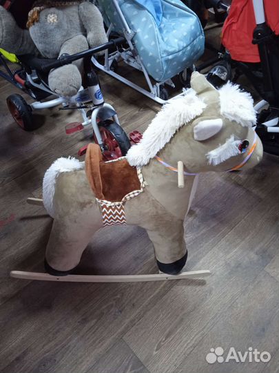 Игрушка качалка лошадь
