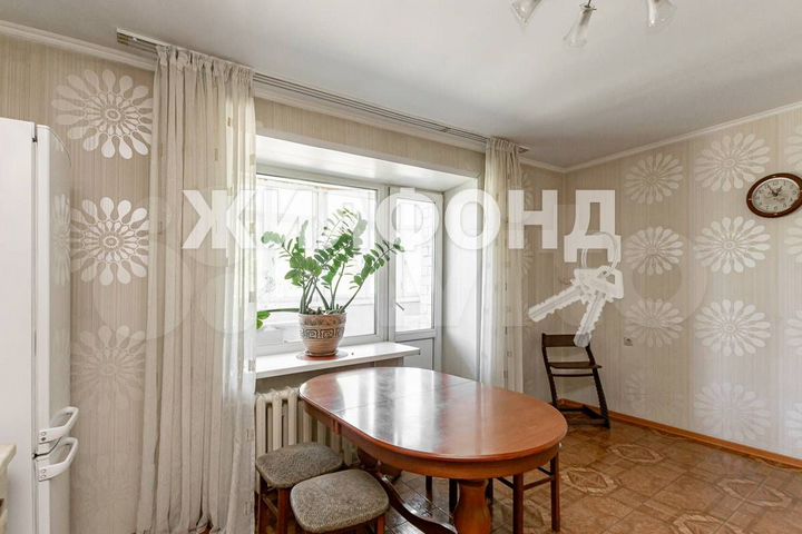 3-к. квартира, 88 м², 3/11 эт.