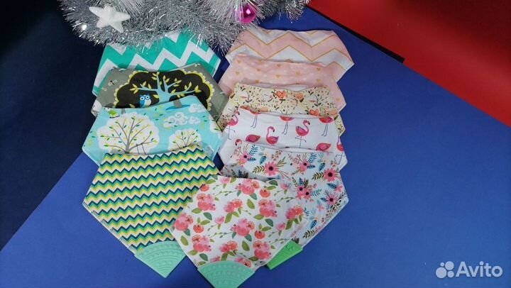 Слюнявчики с прорезывателем, новые