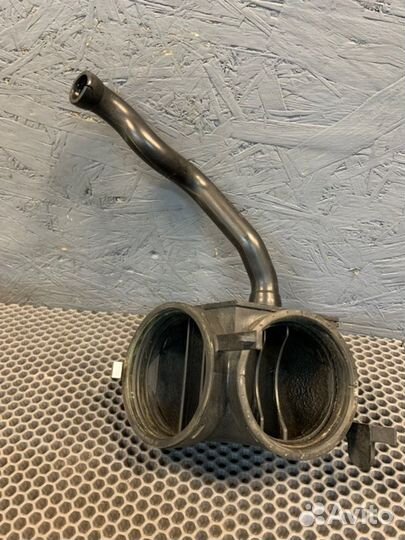 Патрубок дроссельной заслонки Mercedes-Benz Sl500