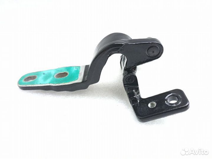 Петля двери багажника задняя левая Mercedes-Benz