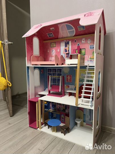 Домик кукольный