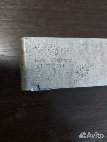 Кронштейн стабилизатора Volkswagen Touareg 1 4.2