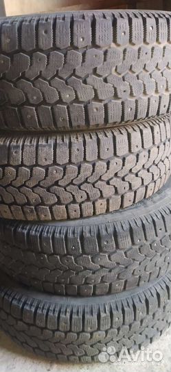 Yokohama Ice Guard F700Z 18.4/70 R14