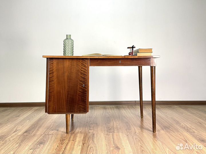Редкий винтажный письменный стол mid century
