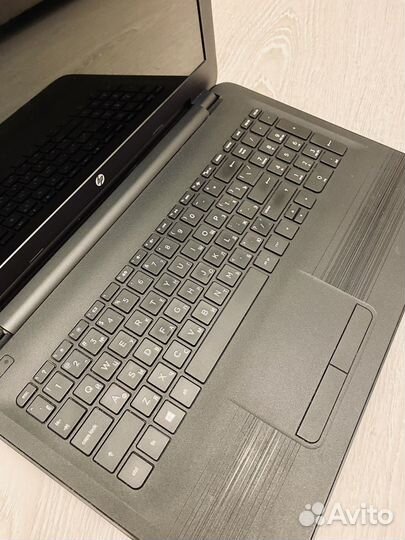 Ноутбук HP 15-ba505ur