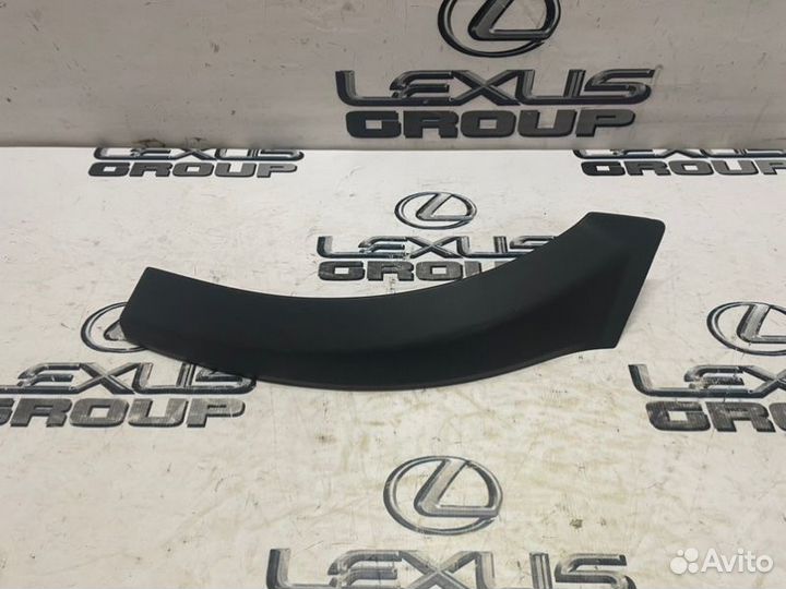 Молдинг на крыло прав. зад. Land Rover Range Rover