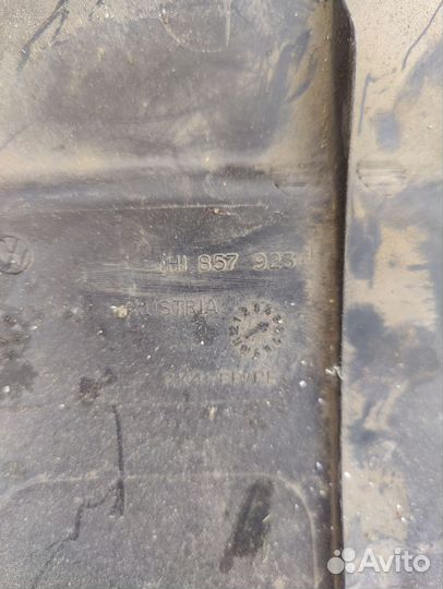 Нижняя накладка торпедо Volkswagen Golf 3