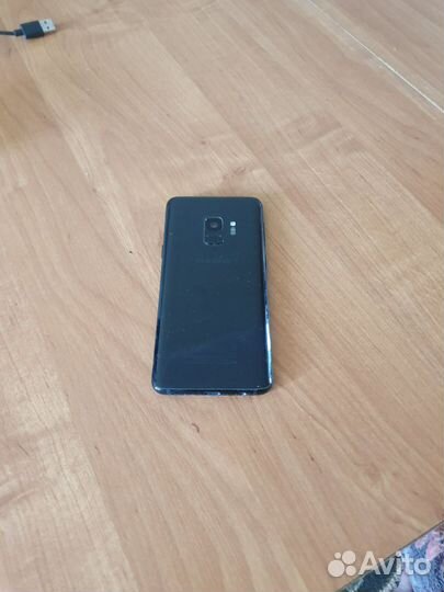 Samsung Galaxy S9, 4/64 ГБ