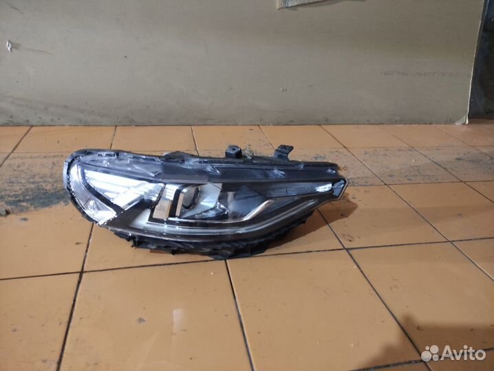 Фара передняя правая haval F7