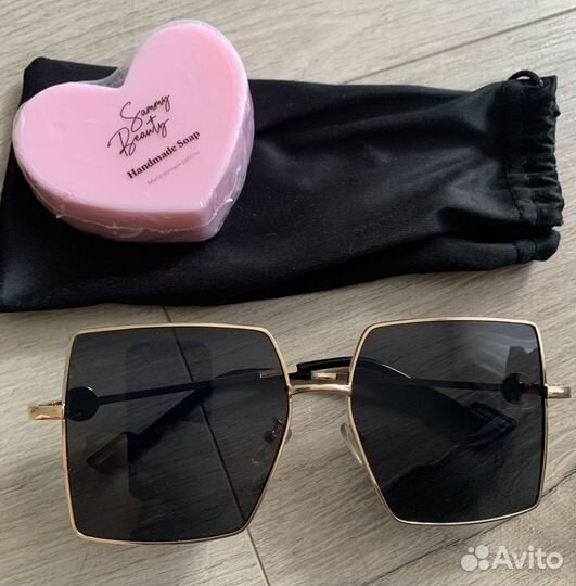 Солнцезащитные очки женские