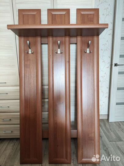 Вешалка в прихожую