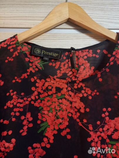 Платье чёрное в рябинку