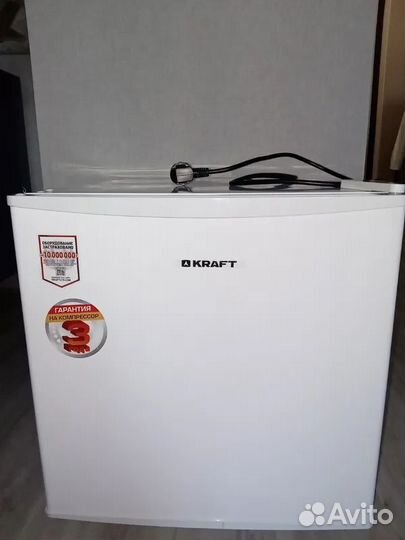 Минихолодильник новый