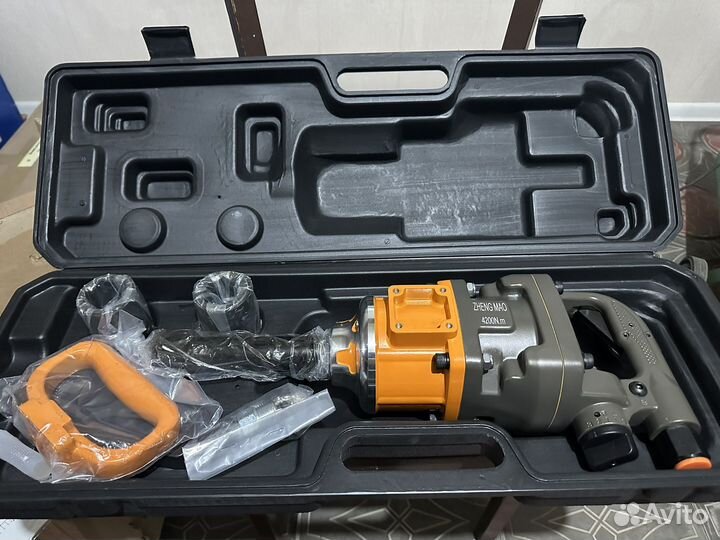 Гайковерт пневматический