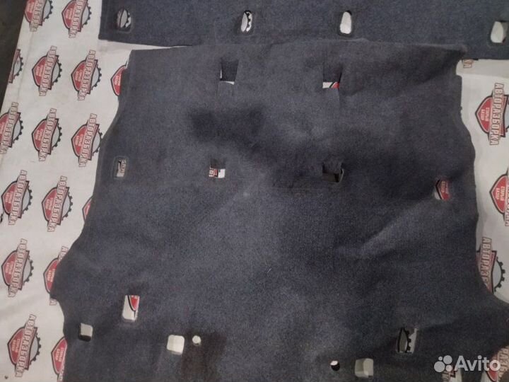 Ковер салона Toyota Noah AZR65G 1azfse 2004