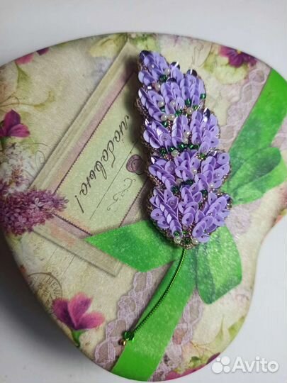 Брошки из бисера