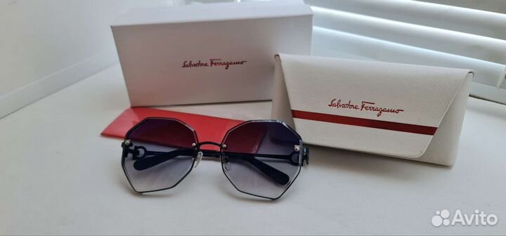 Salvatore Ferragamo Солнцезащитные очки