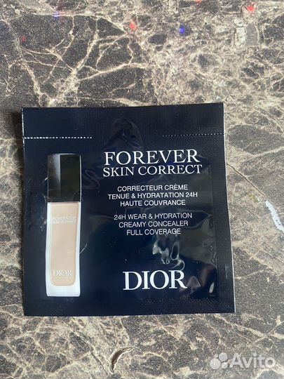 Тональный крем, консилер Dior