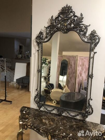 Консоль с зеркалом