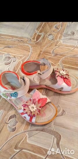Босоножки для девочки
