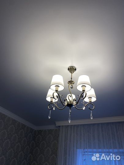 Люстра новая