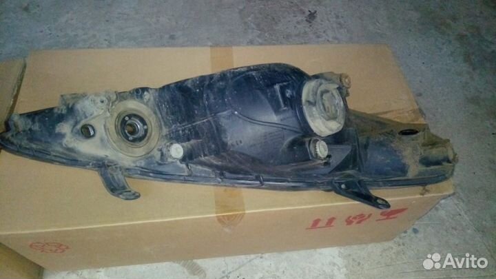 Фары Toyota Estima