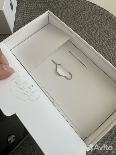 iPhone SE, 32 ГБ