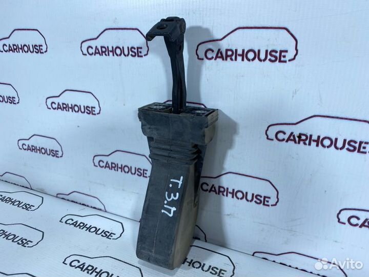 Ограничитель двери задний правый Volkswagen