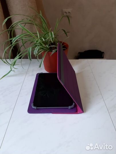 Планшет Huawei media pad Т3 10 с зарядником