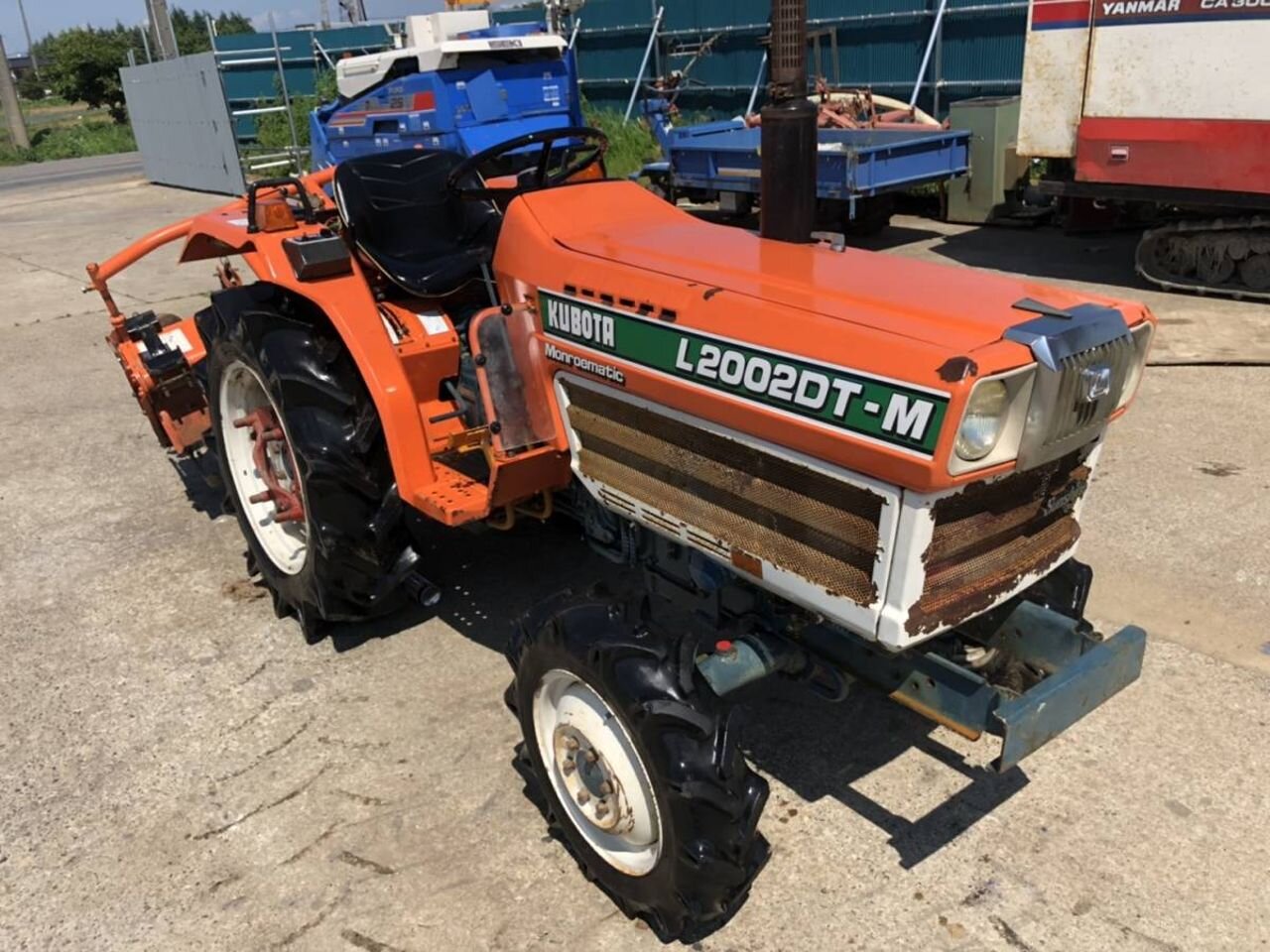 Kubota L2002