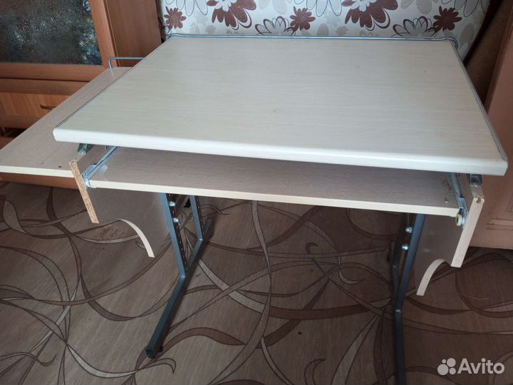 Стол парта для школьника