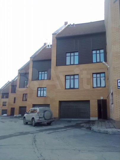 4-к. квартира, 122 м², 3/5 эт.