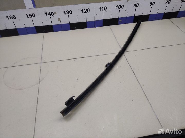 Направляющая стекла Pajero/Montero Sport (KH) 2008