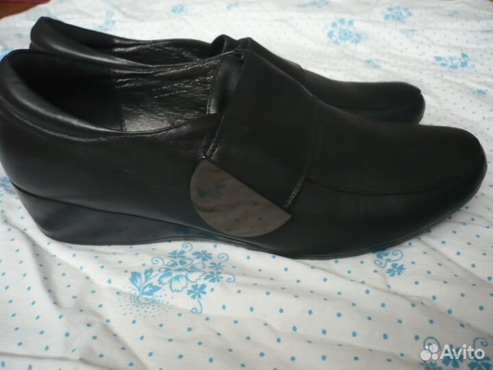 Новые кожаные туфли