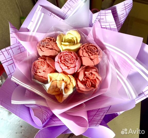 Букет из пионов из бельгийского шоколада