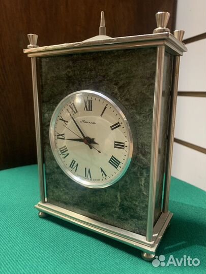 Настольные часы Молния в камне