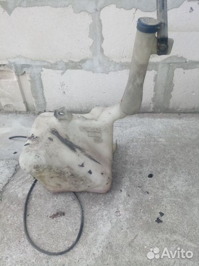 Бачок омывателя на Пежо Боксер 2002г.в