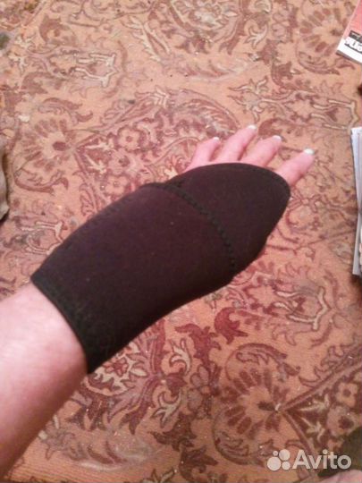 Бандаж на лучезапястный сустав