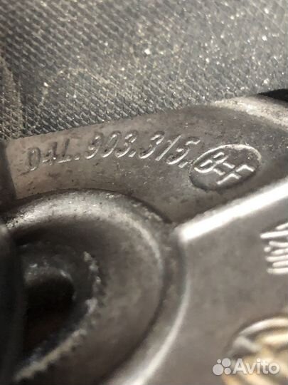 Натяжитель ремня VAG VW 04L903315B