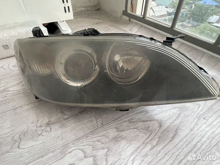 Фара на мазду 3 седан