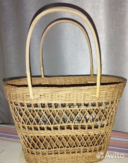 Корзинка плетёная