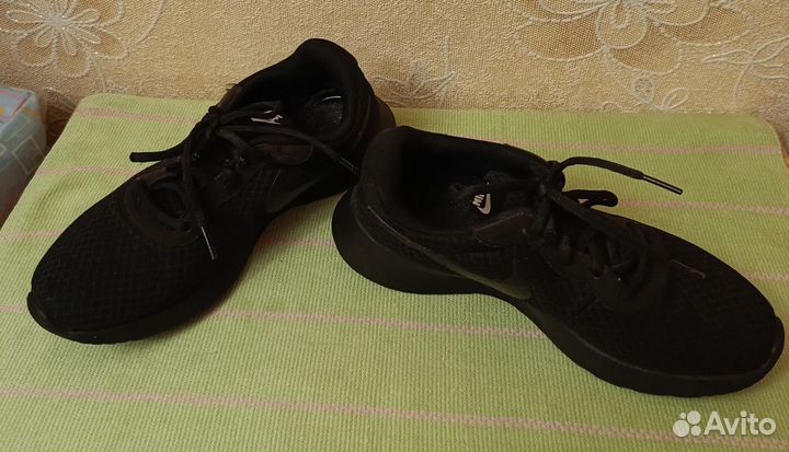 Кроссовки Nike 39