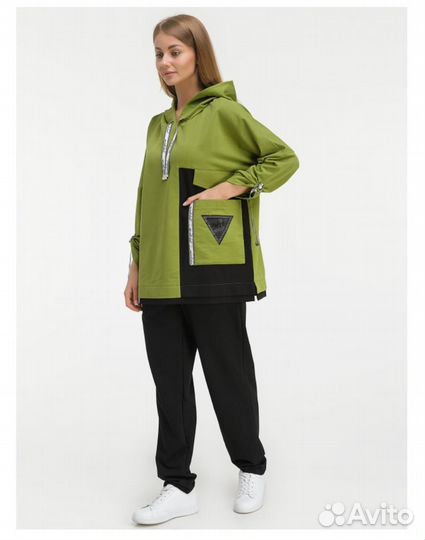 Спортивный женский костюм,свободного кроя