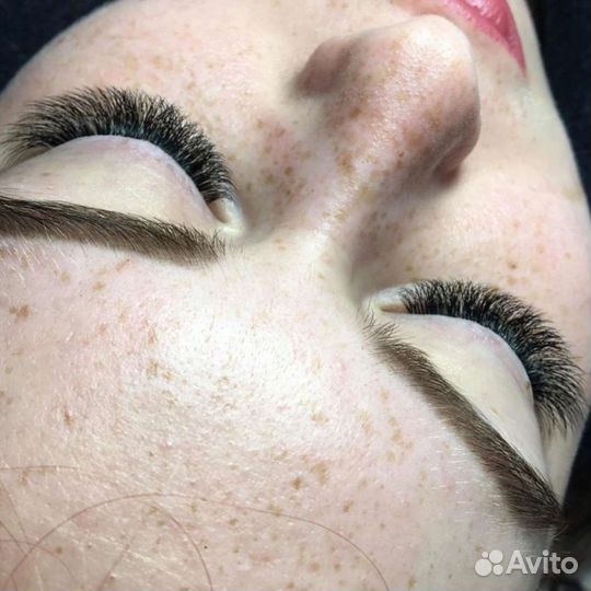 Наращивание ресниц / моделирование бровей