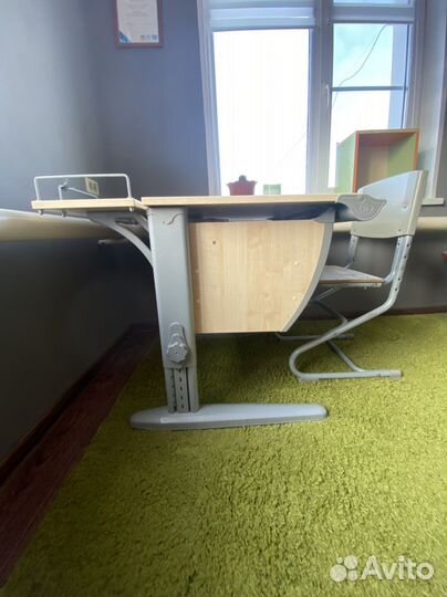 Школьная парта со стулом