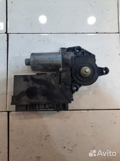 Моторчик стеклоподъемника Audi A4 3 (B7) 2004-2007