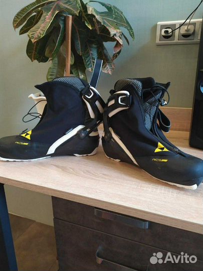 Лыжные ботинки