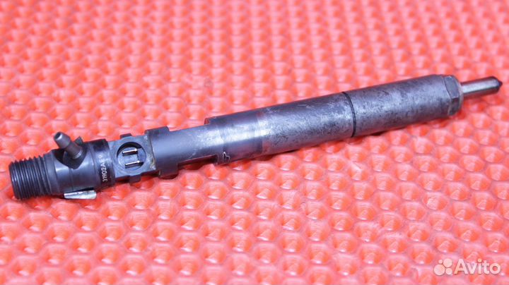 Форсунка топливная Hyundai Terracan HP J3 33801-4X